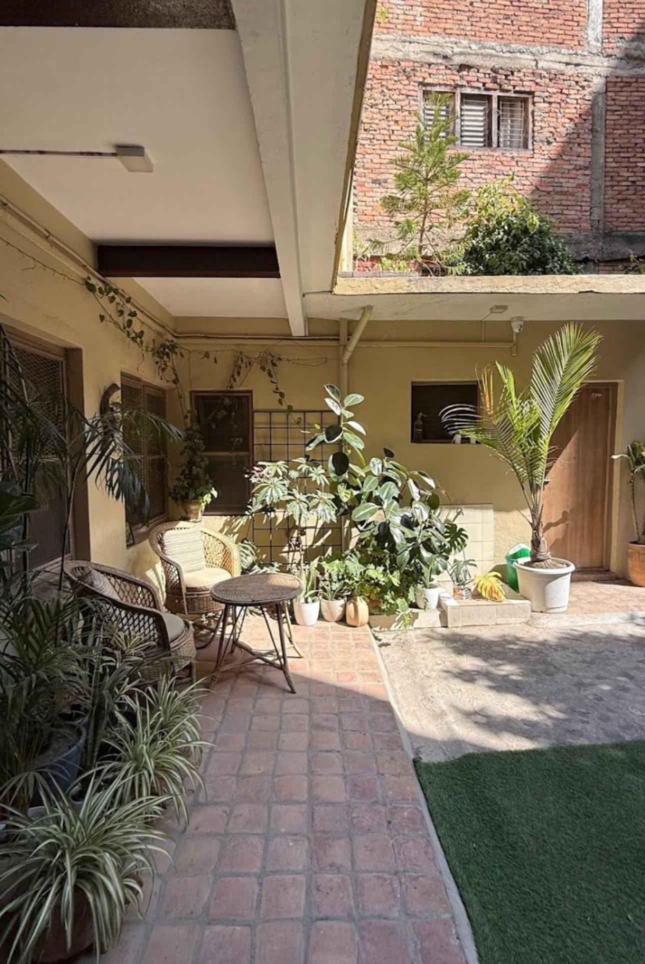 Appartamento The Melo Pomelo Courtyard. Kathmandu Esterno foto